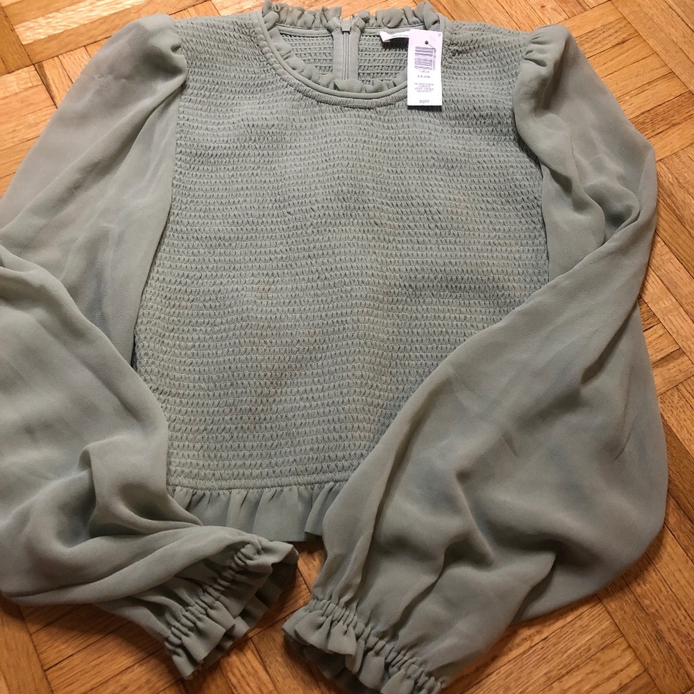 Aritzia Wilfred Lilith blouse tempest blouse green sage